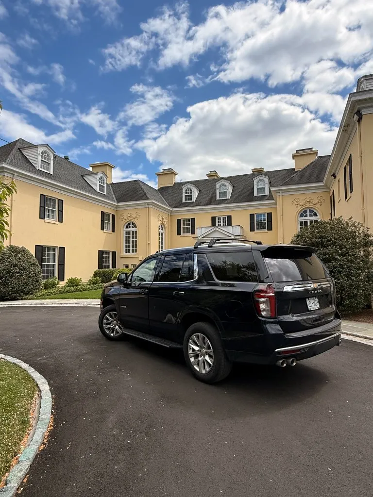 White-glove door-to-door VIP chauffeur service