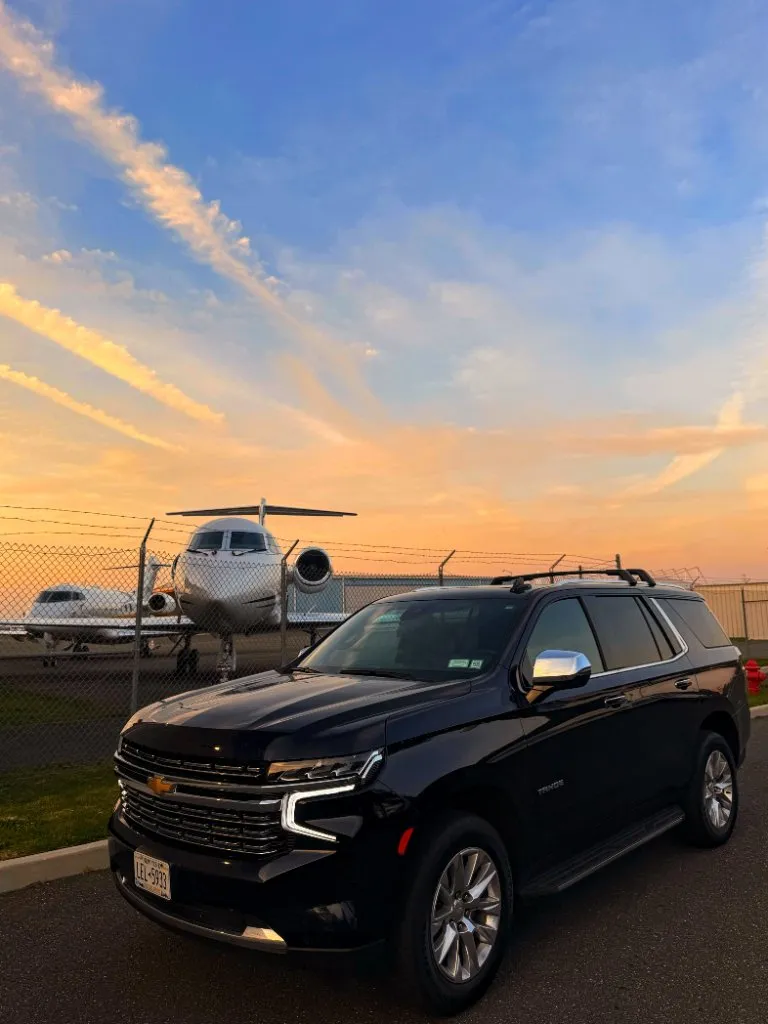 Private luxury airport transfers at JFK, LaGuardia, Newark and East Hampton